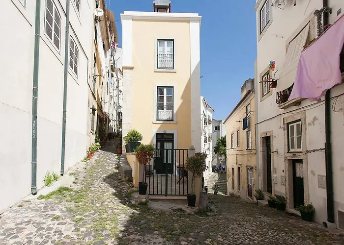 Apartment Patio Alfama Lisbon
